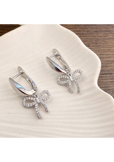 Fiyonk Küpe Sallantılı Zirkon Taşlı Çelik Silver