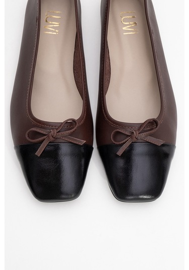 Romy Kahverengi-siyah Cilt Hakiki Deri Küt Burunlu Fiyonklu Kadın Babet Ayakkabı Kahverengi - Siyah
