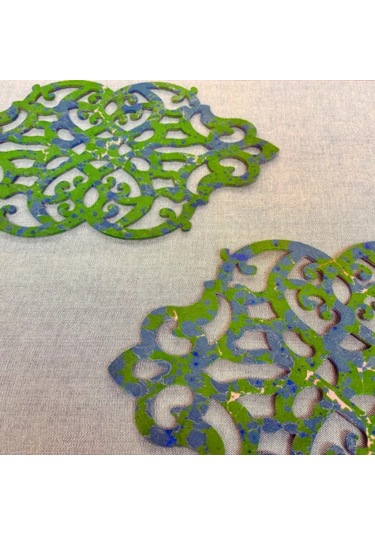 Uretti - Gülin 6449 - Ebru Sanatı İle Elde Yapılmış Lazer Kesim Keçe Supla 2li Takım 40cm - Yeşil Yeşil