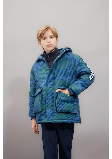DeFacto Erkek Çocuk Su İtici Kapüşonlu Fermuarlı Çıtçıt Kapamalı Cepli Mont Parka C5521A824WNIN103