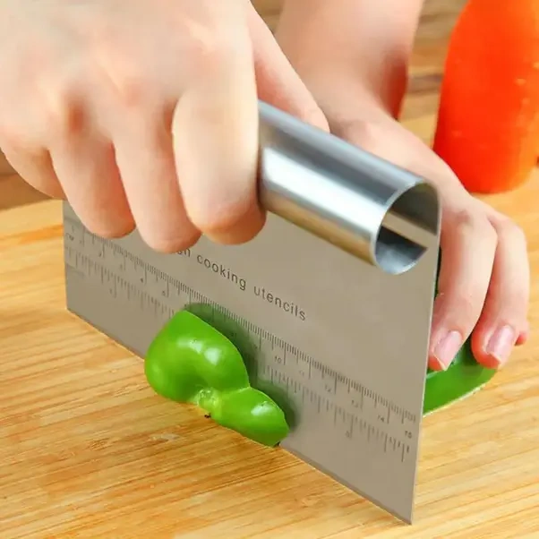 Gateesat Silvery 1 Adet Paslanmaz Çelik Hamur Kesici Ergonomik Tutamaklı Çok Amaçlı Mutfak Aleti Gümüşi