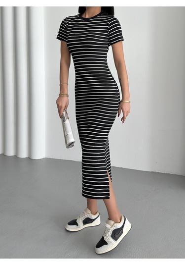 Kadın Çizgili Yırtmaçlı Esnek Uzun Örme Elbise Siyah