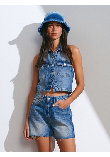 Dilvin Paçası Kesik Denim Şort Tint