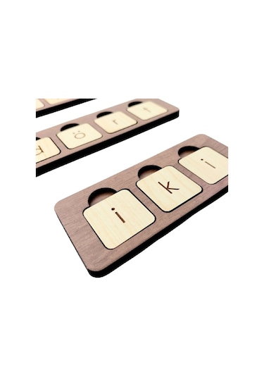 İngilizce ve Türkçe Harflerle Kelime Oluşturma Alıştırma Oyunu