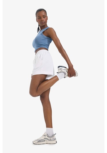 DeFactoFit Standart Fit Sporcu Kısa Paça Basic Düz Şort Z6696AZ25SMWT80