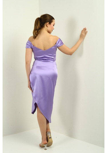 Kadın Madonna Yaka Drapeli Asimetrik Saten Kısa Elbise Lila