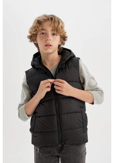 Defacto Erkek Çocuk Su İtici Kapüşonlu Şişme Yelek C4334A824AUBK27 Siyah