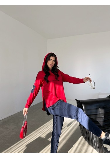 Ge Ticaret Kadın Kırmızı Kapşonlu Etek Ucu Detay Arma Ters Dikiş Gorunumlu Ikili Takım Kırmızı