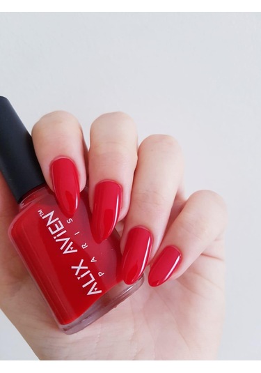 Alix Avien Kırmızı Oje 103 Yüksek Pigmentli Uzun Süreli Kalıcılık Hızlı Kuruma Nail Lacquer 103