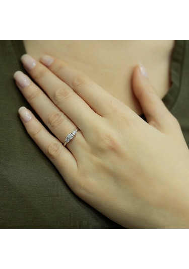 Lova 0,35 Karat Pırlanta Tria Yüzük - 1030131