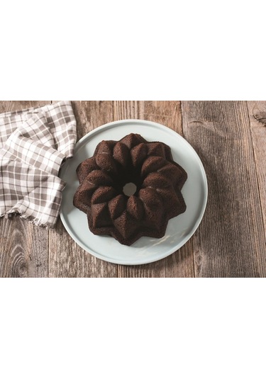 Nordicware Vintage Yıldız Bundt Kek Kalıbı Renkli