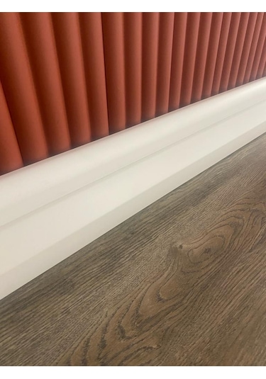 11.5 Cm Polimer Lake Beyaz Ledli Süpürgelik