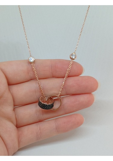 Birbirine Geçmiş Halka Model Taş Detaylı 925 Ayar Gümüş Kolye Modern Ve Şık Tasarım Gümüş