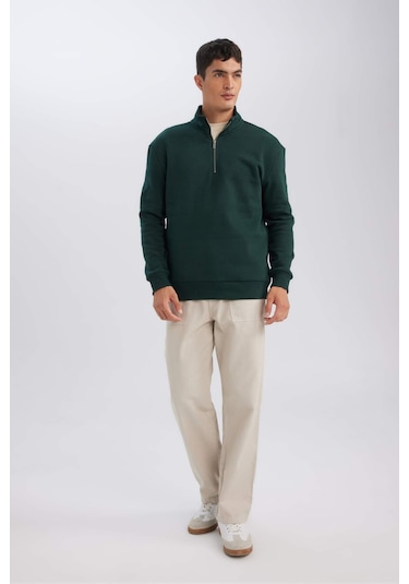 DeFacto Comfort Regular Fit Rahat Kalıp Fermuarlı Dik Yaka Basic Düz Sweatshirt X7405AZ24AUGN852 DeFacto Comfort Regular Fit Rahat Kalıp Fermuarlı Dik Yaka Basic Düz Sweatshirt X7405AZ24AUGN852