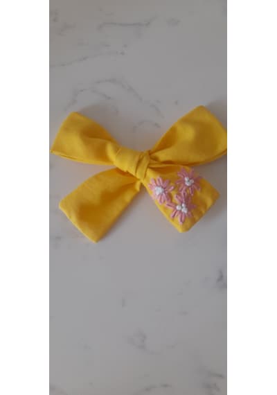 Pembe papatyalar Sarı