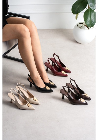Dabab Shoes Mealıs Kadın Bej Kırışık Rugan Sivri Burun Gold Aksesuarlı Bilekten Bantlı 7 Cm Topuklu Slingback Ayakkabı