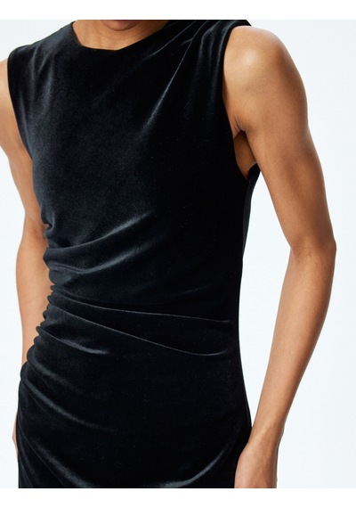 Koton Drape Detaylı Slim Fit Yuvarlak Yaka Kolsuz Uzun Kadife Elbise Siyah 5wak80376ek Siyah Koton Drape Detaylı Slim Fit Yuvarlak Yaka Kolsuz Uzun Kadife Elbise Siyah 5wak80376ek Siyah