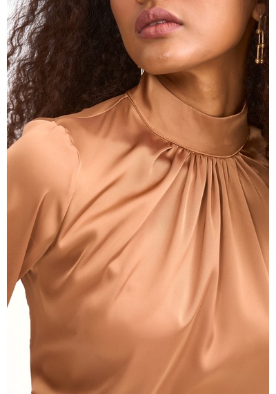 Sateen Yaka Detaylı Saten Bluz - Camel