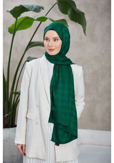Moda Mevsimi İpekhan Neo Kazayağı Desen İpeksi Jakar Şal Zümrüt Moda Mevsimi İpekhan Neo Kazayağı Desen İpeksi Jakar Şal Zümrüt