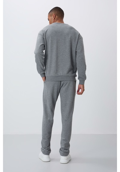 Tommy Life Gri Melanj Kompakt Pamuklu Kalın Pürüzsüz Dokulu O Yaka Comfort Fit Erkek Eşofman Takım -85263 GRİ MELANJ Tommy Life Gri Melanj Kompakt Pamuklu Kalın Pürüzsüz Dokulu O Yaka Comfort Fit Erkek Eşofman Takım -85263 GRİ MELANJ