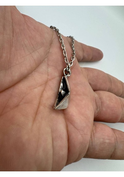 Minimal Gemi Figürlü Unisex Kolye Zarif, Modern Ve Deniz Esintili Tasarım Çok renkli