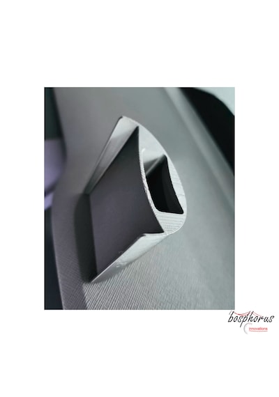 Skoda Elroq / Enyaq İçin Kapı Kumandası Yuvası Pratik Ve Çıkarılabilir Tasarım