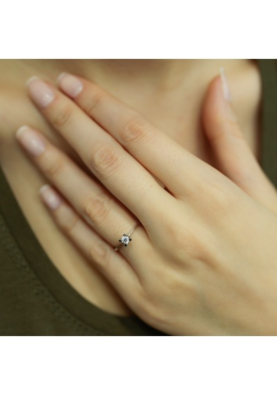 Lova I Renk 0,14 Karat Pırlanta Tektaş Yüzük - IDL Sertifikalı