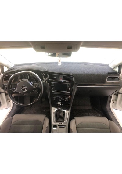 Volkswagen Golf 7 Uyumlu Modellerine Uygun Torpido Koruma Halısı Siyah Kenar Renk Siyah