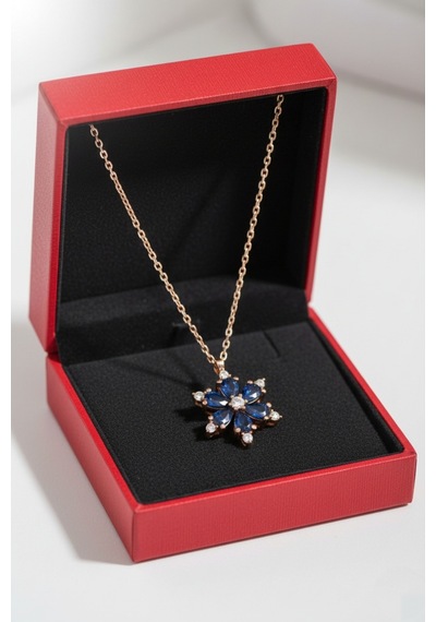 Çekirdekjewelry 925 Ayar Gümüş Safir Kamelya Çiçeği Kolye Rose