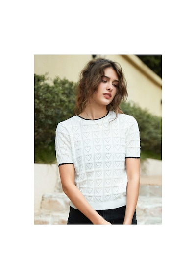De Pose Yumuşak Dokulu Kalpli Desenli Yaka Detaylı Premium Kısa Kol T-shirt Beyaz De Pose Yumuşak Dokulu Kalpli Desenli Yaka Detaylı Premium Kısa Kol T-shirt Beyaz