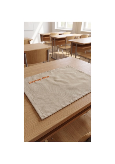Kişiye Özel İsim Nakışlı Duck Kumaş Beslenme Örtüsü 45x35 Cm Su Ve Leke Tutmaz Kumaş - 922755444