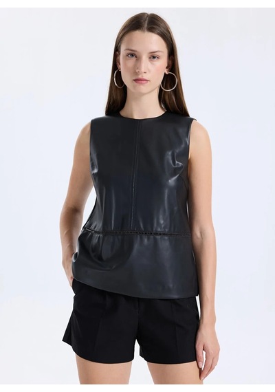 Sisley Deri Görünümlü Regular Fit Bisiklet Yaka Kolsuz Bluz Kadın Siyah Bluz - 325a54uklq09v Sisley Deri Görünümlü Regular Fit Bisiklet Yaka Kolsuz Bluz Kadın Siyah Bluz - 325a54uklq09v