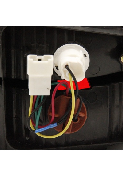 Hyundai Starex H-1 Minibüs Panelvan 1997-2004 Sağ Arka Dış Stop Lambası Sarı Sinyalli Duylu Oem 92402-4a000