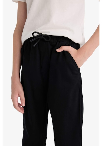 DeFacto Erkek Çocuk Beli Bağcıklı Lastikli Paça Cepli Basic Düz Siyah Jogger Gabardin Pantolon A9395A824WNBK81 DeFacto Erkek Çocuk Beli Bağcıklı Lastikli Paça Cepli Basic Düz Siyah Jogger Gabardin Pantolon A9395A824WNBK81