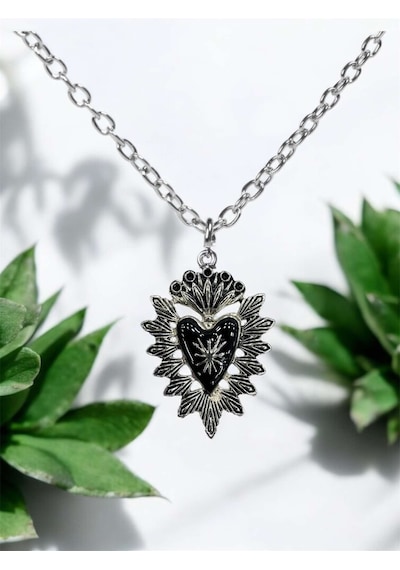 Gotik Siyah Kadın Kalp Diken Detaylı Kadın Kolye Antik Gümüş Kapl Çok REnkli