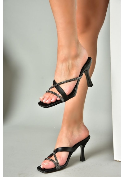 Fox Shoes S590333109 Siyah Taşlı Topuklu Kadın Terlik Siyah
