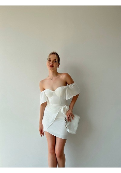 Fashion Cocktail Yaprak Kol Önden Bağlamalı Göğüs Pedli Mini Kokteyl Davet Gece Elbisesi Beyaz Fashion Cocktail Yaprak Kol Önden Bağlamalı Göğüs Pedli Mini Kokteyl Davet Gece Elbisesi Beyaz