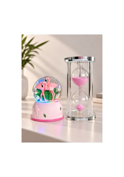 Sevgiliye Hediye Işıklı Flamingo Kar Küresi Ve 5 Dakikalık 13cm Pembe Kum Saati Seti Masa Üstü Biblo