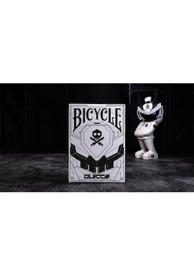 Bicycle Quiccs Ghost White Beyaz Premium Oyun Kağıdı İskambil Kartları Destesi