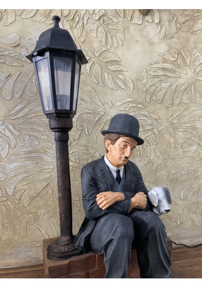 Charlie Chaplin Sokak Lambası Altın Siyah