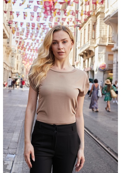 Jument Kadın Modal Penye Geniş Sıfır Yaka Düşük Omuzlu Apoletli Kısa Kol T-shirt Bluz-camel CAMEL Jument Kadın Modal Penye Geniş Sıfır Yaka Düşük Omuzlu Apoletli Kısa Kol T-shirt Bluz-camel CAMEL