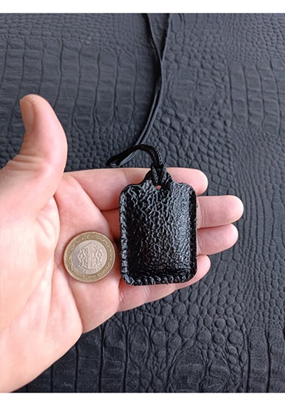 Küçük Dörtgen Cevşen Dualı Kolye Muska Hakiki Deri Siyah