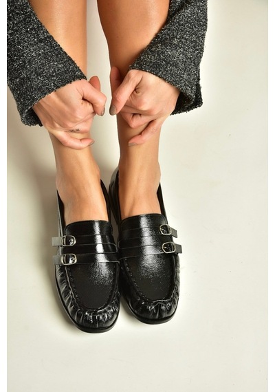 Fox Shoes Z820024208 Siyah Rugan Büzgü Detaylı Çift Tokalı Loafer Ayakkabı
