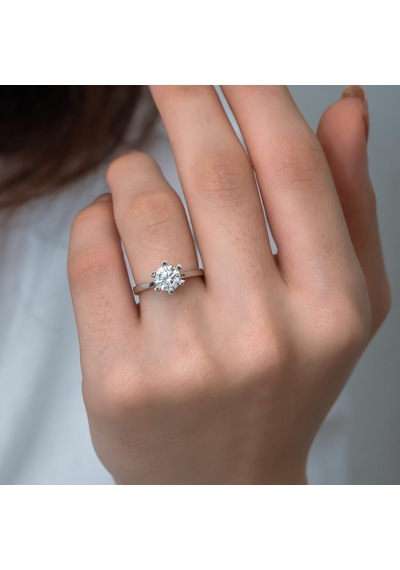 6 Tırnaklı Swarovski Taşlı Gümüş Yüzük
