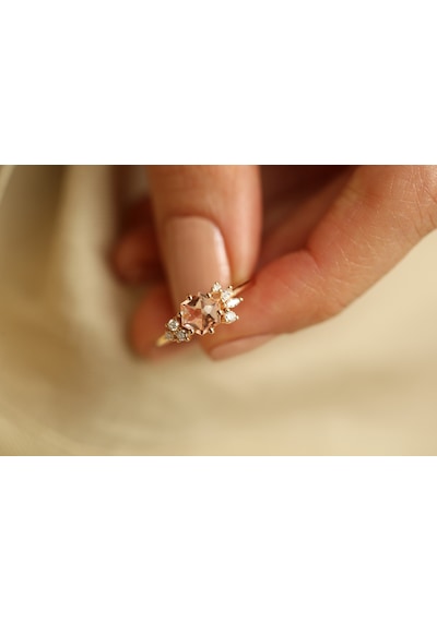 Reis Kuyumculuk T9354 Morganite Hexa Altın Yüzük