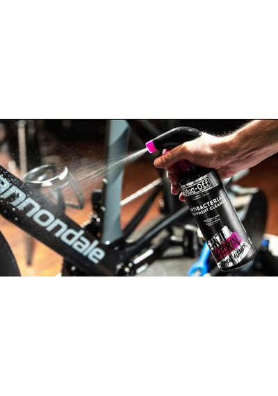 Muc-off Antibakteriyel Ekipman Temizleyici 500ml Siyah