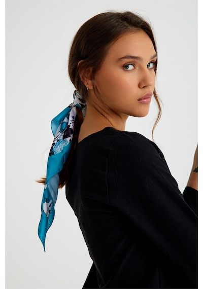 Hürrem Bone Beyaz Bandana Fular Saten Kumaş Çiçek Desenli 1014 42 Beyaz