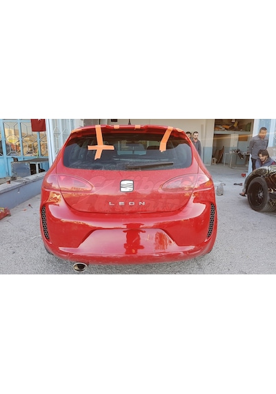 Seat Leon Spoiler 2006 .-------Fibersan Tuning