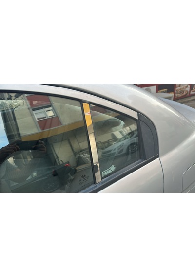 Hyundai Accent Era Kapı Direği Krom Paslanmaz Çelik 2 Parça Cam Direk