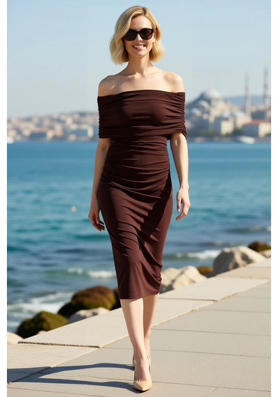 Benerly Kadın Bodycon Carmen Yaka Kolsuz Midi Elbise Esnek Örme Kumaş Ast Kahverengi